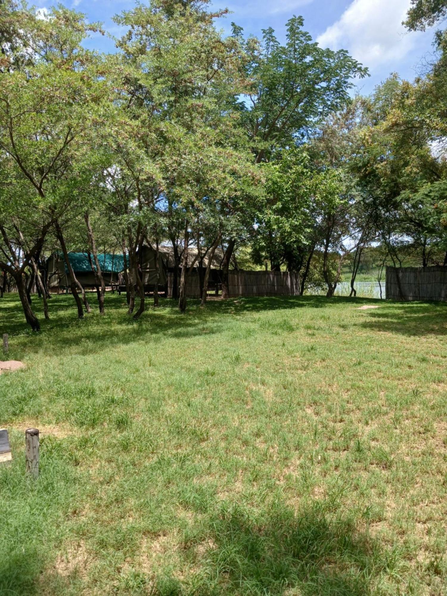Camp Hogo Kavango Rundu Ngoại thất bức ảnh